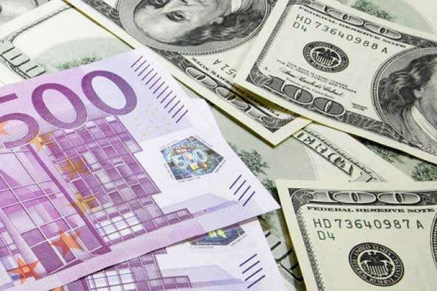 ​Белорусы и в декабре продали валюты больше, чем купили